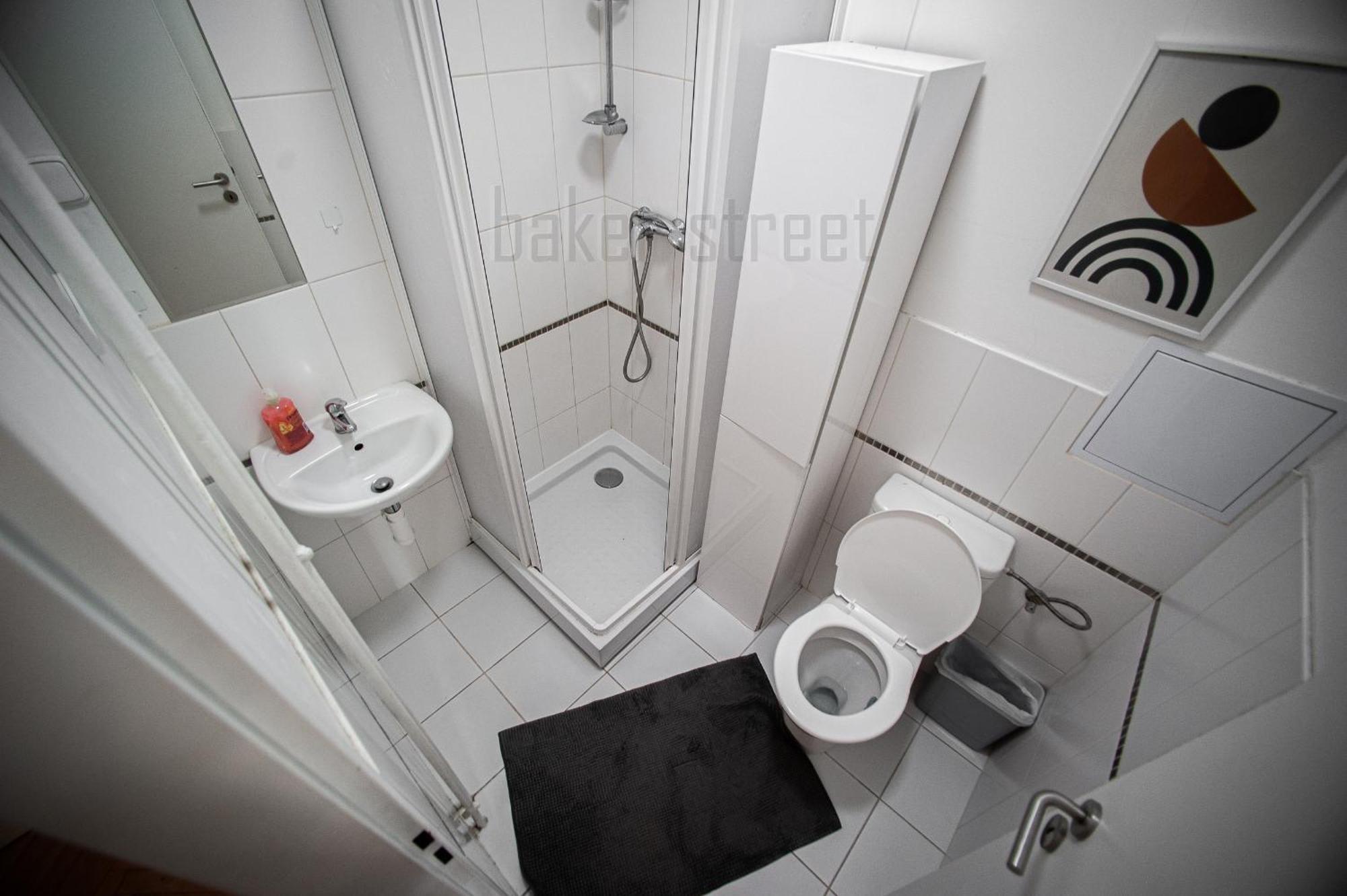 One Bedroom Close To Castle * Praga
