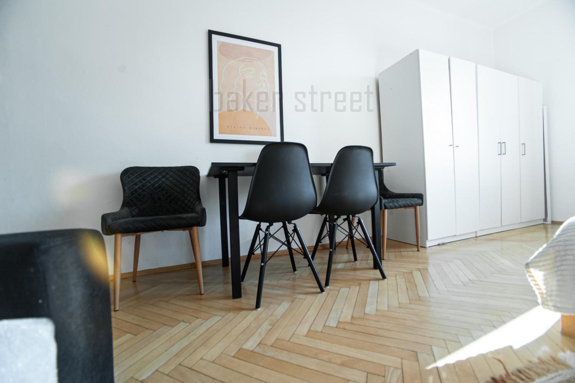 One Bedroom Close To Castle Apartament